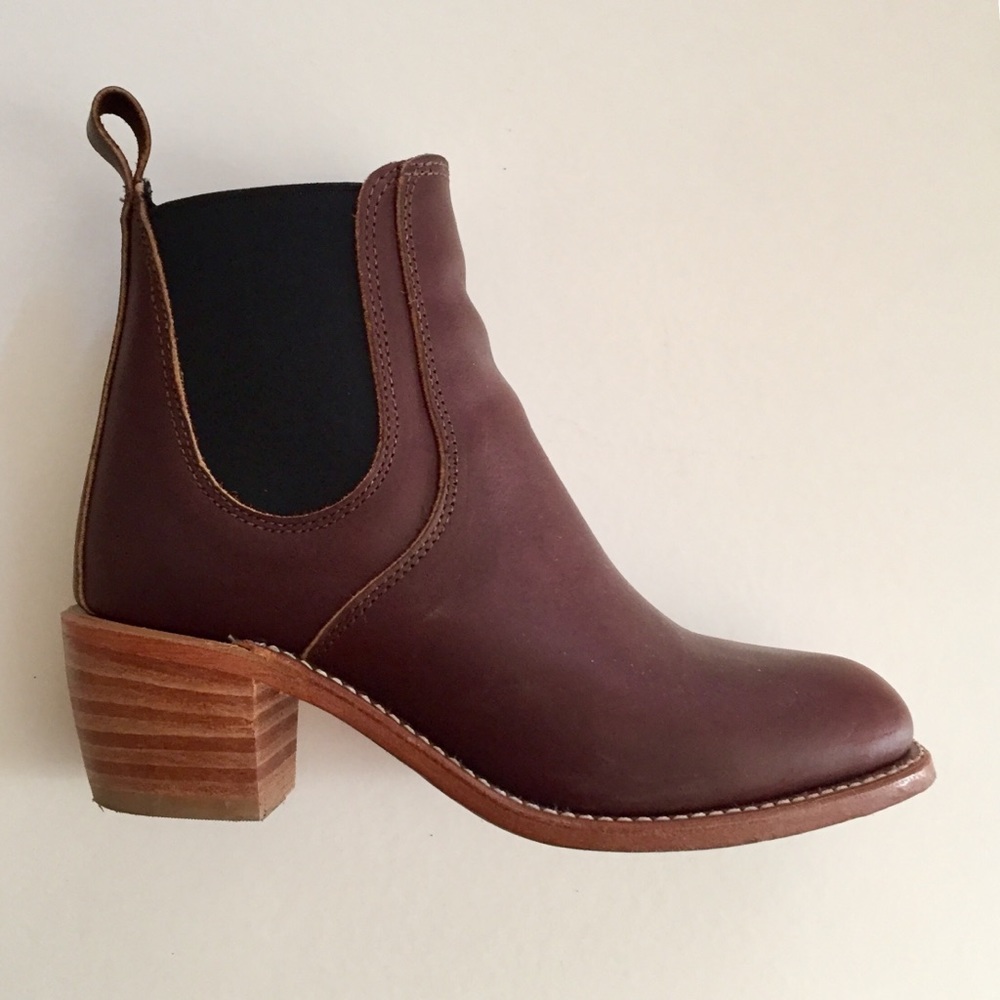 SOLD—Red Wings Heritage Harriet Boots 3392 - Picture 2 of 6